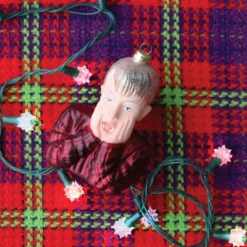 Online The Jolly Christmas Shop Cody Foster 5.25" Kevin McCallister Home Alone Glass Christmas Ornament GO-8898