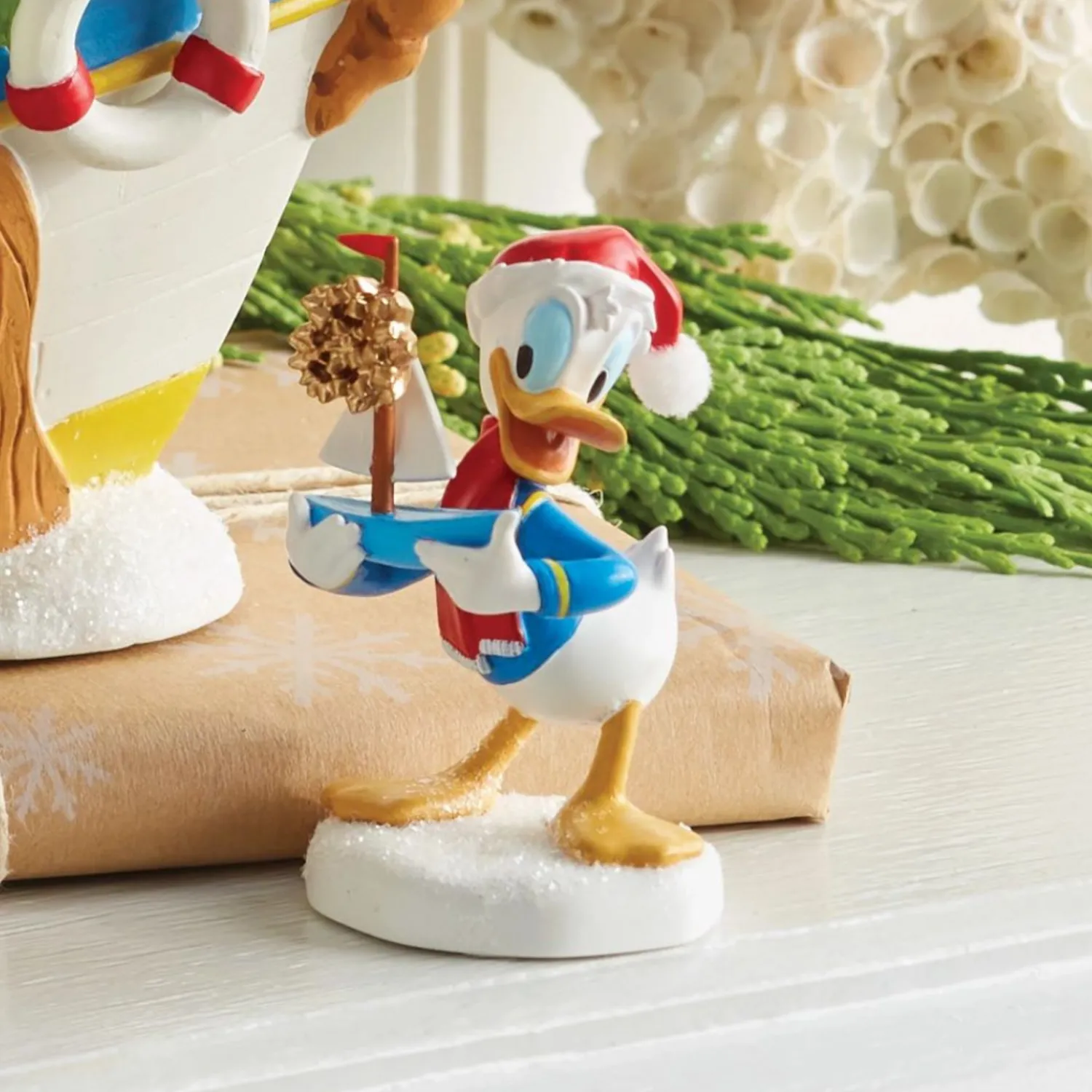 Clearance The Jolly Christmas Shop Department 56 Disney Village Limited Edition What I Really, Really Wanted! Donald Duck Figure 6013677