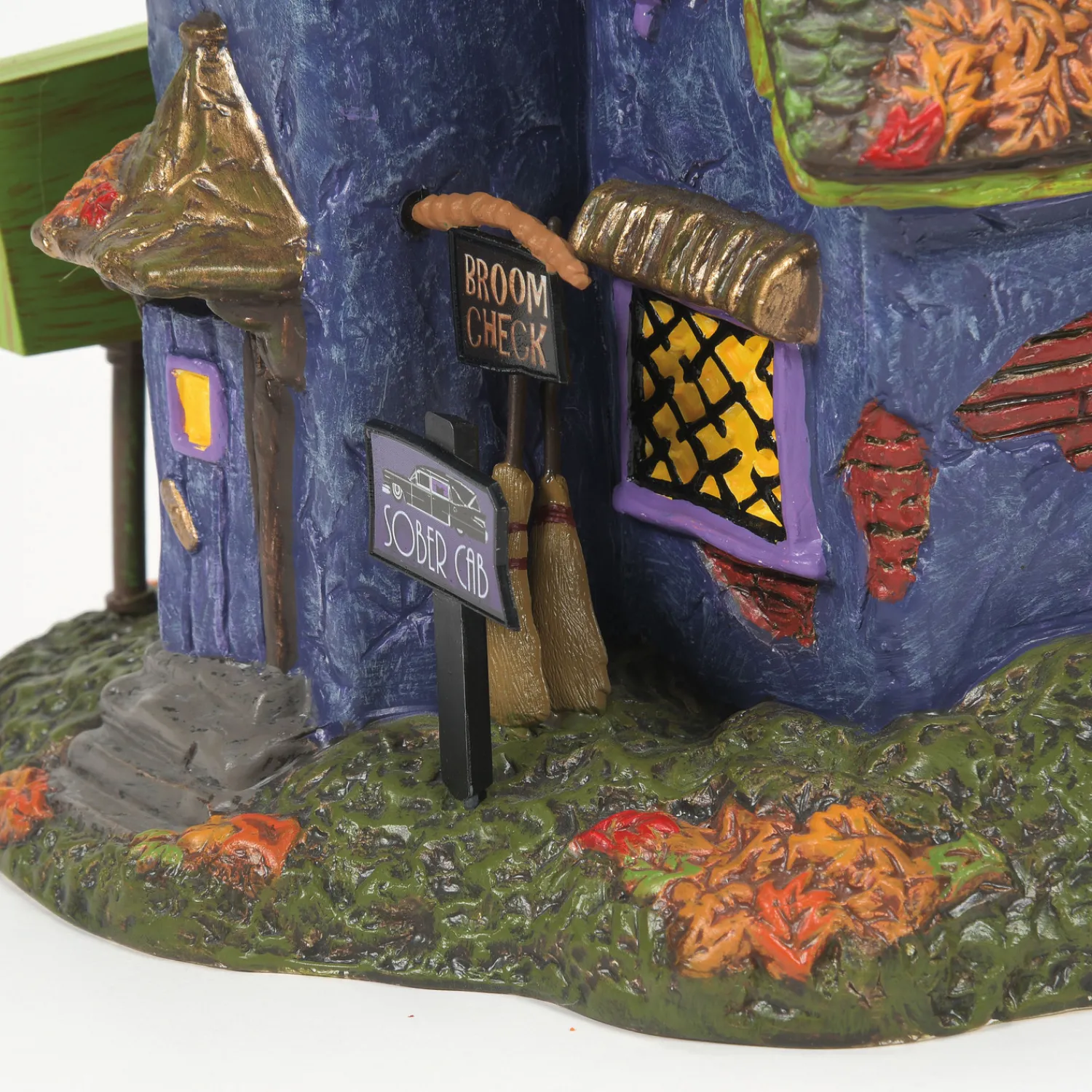 Outlet The Jolly Christmas Shop Department 56 Snow Village Halloween Monstertini's Nightclub Building 6013602