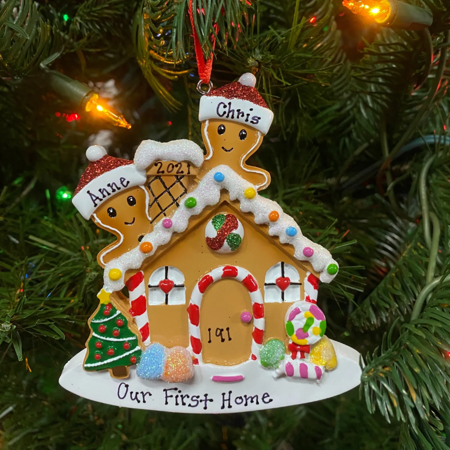 New The Jolly Christmas Shop Gingerbread House Couple Personalized Christmas Ornament OR1872-2
