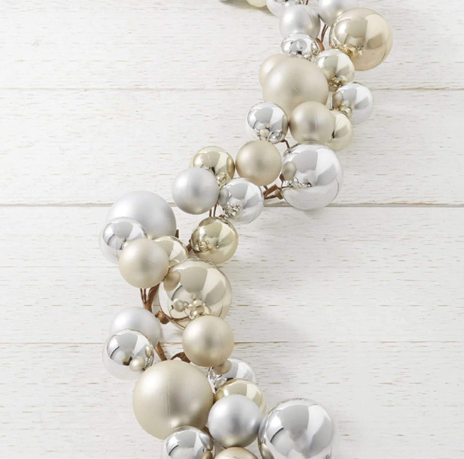 The Jolly Christmas Shop Raz 4' Champagne And Silver Ball Christmas Garland G4116150