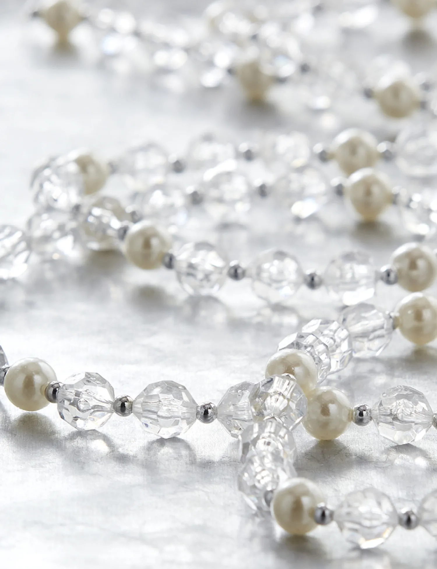 Clearance The Jolly Christmas Shop Raz 6' Crystal And Pearl Christmas Tree Garland G4216330