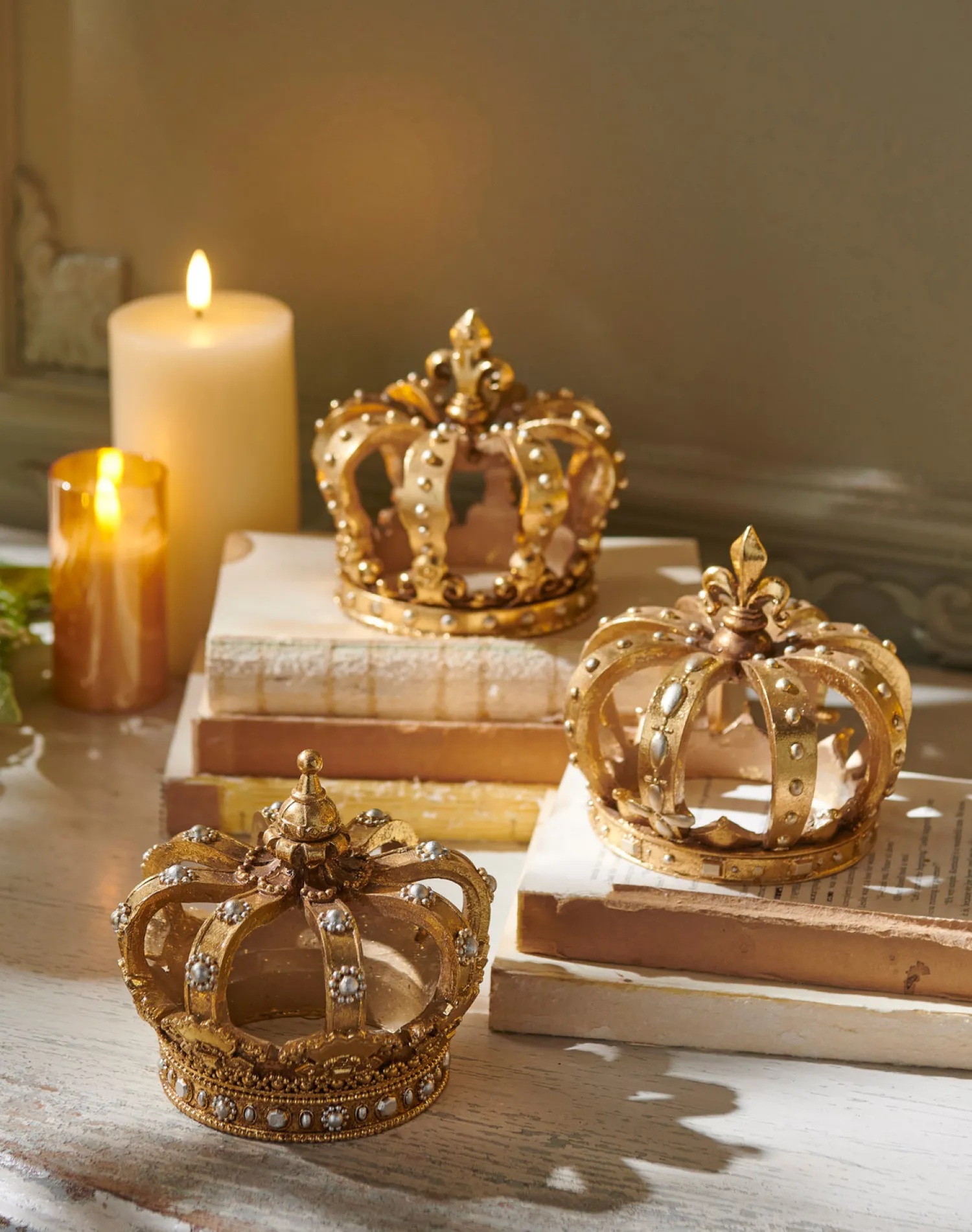 Outlet The Jolly Christmas Shop Raz 5" Gold Crown Christmas Figure Decoration 4412121