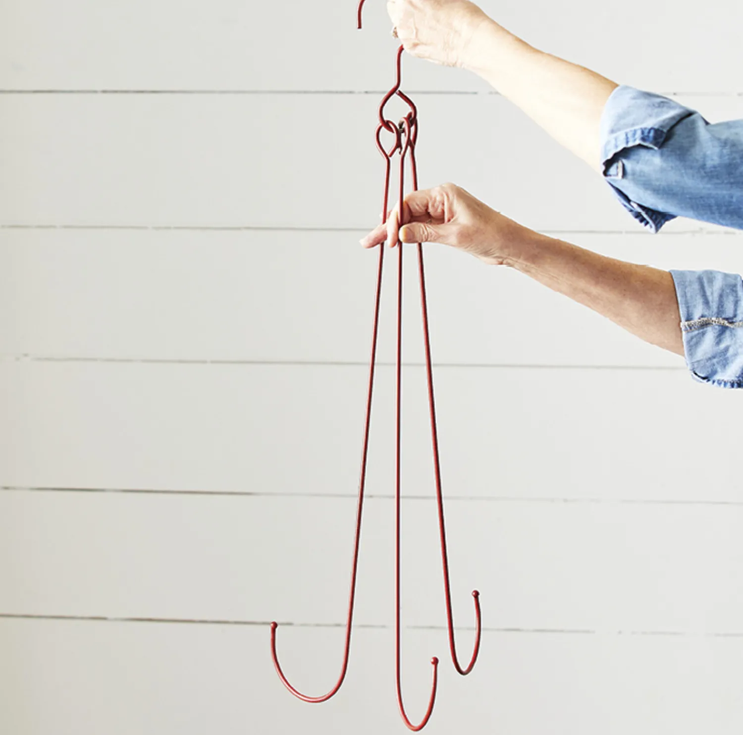 Best The Jolly Christmas Shop Raz 30.25" Red Wire Wreath Hanger Christmas Decoration 4128917