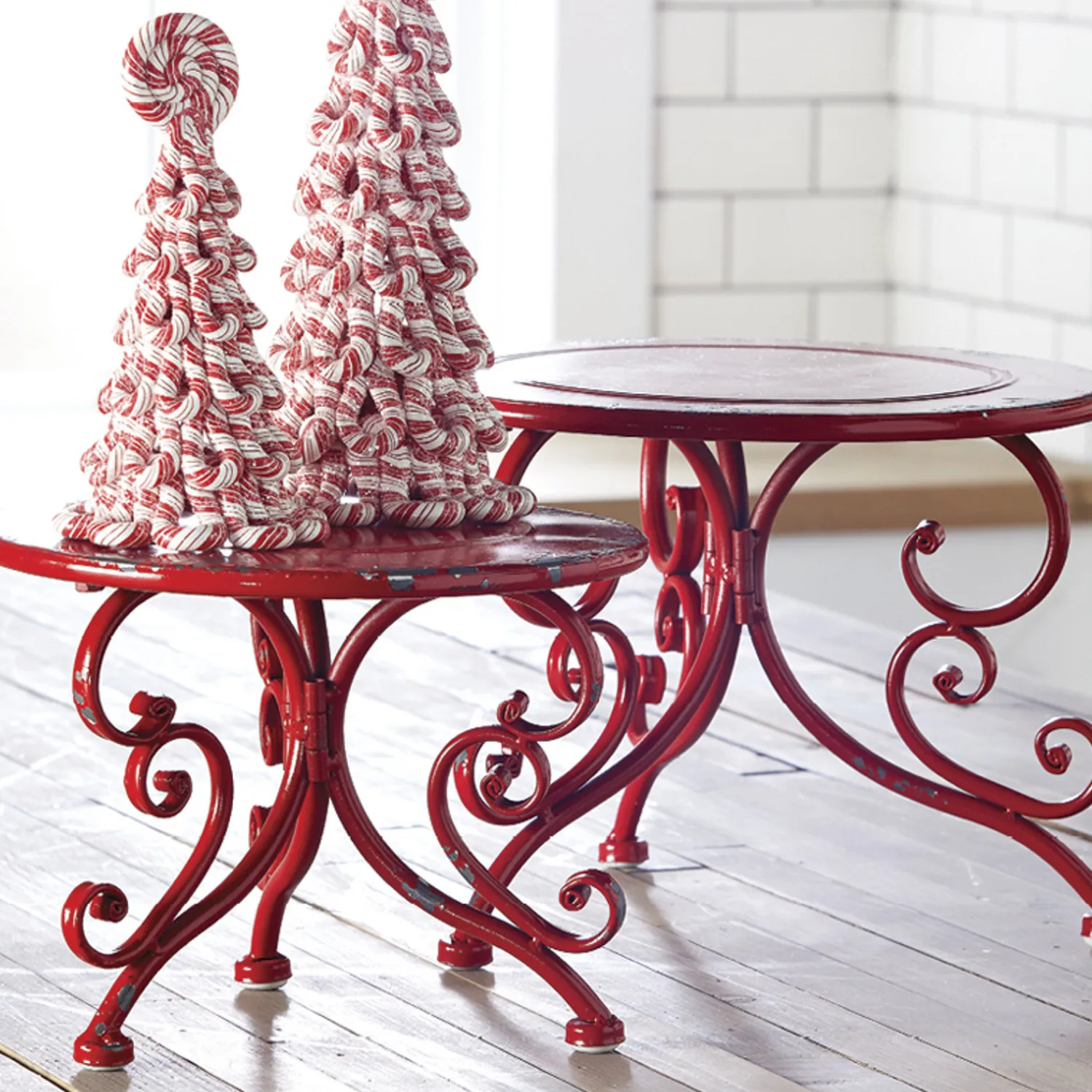 Hot The Jolly Christmas Shop Raz Red Iron Riser Christmas Home Decoration Set Of 2 3928899