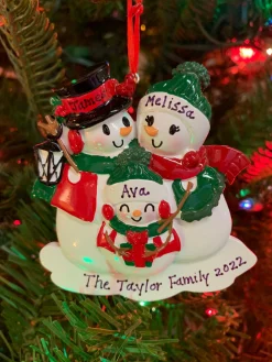 Hot The Jolly Christmas Shop Snowman Family Of 3 Personalized Christmas Ornament OR2255-3